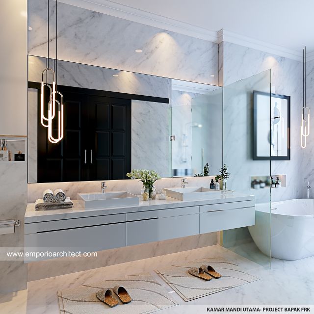 Desain Kamar Mandi Utama Rumah Klasik Modern 3 Lantai Bapak FRK di PIK, Jakarta Utara