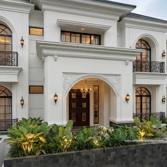 Desain Tampak Detail Depan 2 Rumah Klasik Modern 3 Lantai Ibu YNY di Jakarta