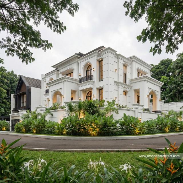 Desain Tampak Hook Rumah Klasik Modern 3 Lantai Ibu YNY di Jakarta