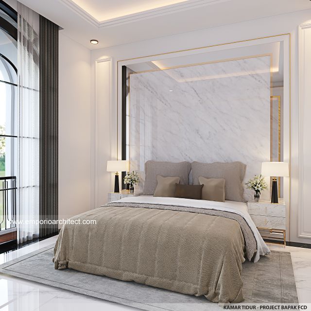 Desain Kamar Tidur Rumah Mediteran Klasik 3 Lantai Bapak FCD di Jakarta Selatan