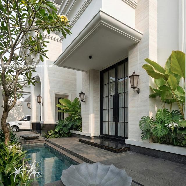 Desain Tampak Detail Depan 2 Rumah Klasik Modern 2 Lantai Bapak GL di Pulo Mas, Jakarta Timur