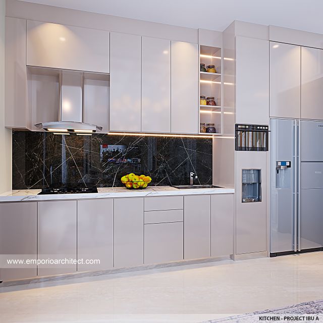 Desain Dapur Rumah Mediteran Klasik 2 Lantai Ibu A di Rawamangun, Jakarta Timur