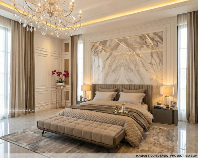 Desain Kamar Tidur Utama Rumah Mediteran Klasik 2 Lantai Ibu BGV di Lampung