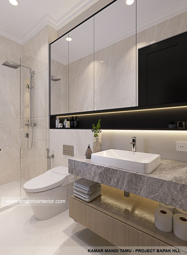 Desain Kamar Mandi Tamu Rumah Mediteran Klasik 3 Lantai Bapak HLL di Jakarta Selatan