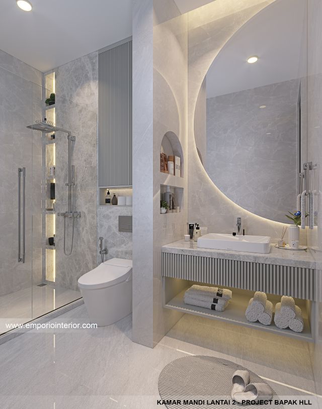 Desain Kamar Mandi Lantai 2 Rumah Mediteran Klasik 3 Lantai Bapak HLL di Jakarta Selatan