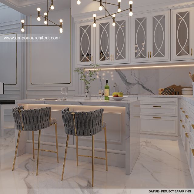 Desain Dapur Rumah Mediteran Klasik 3 Lantai Bapak YHG di Jakarta