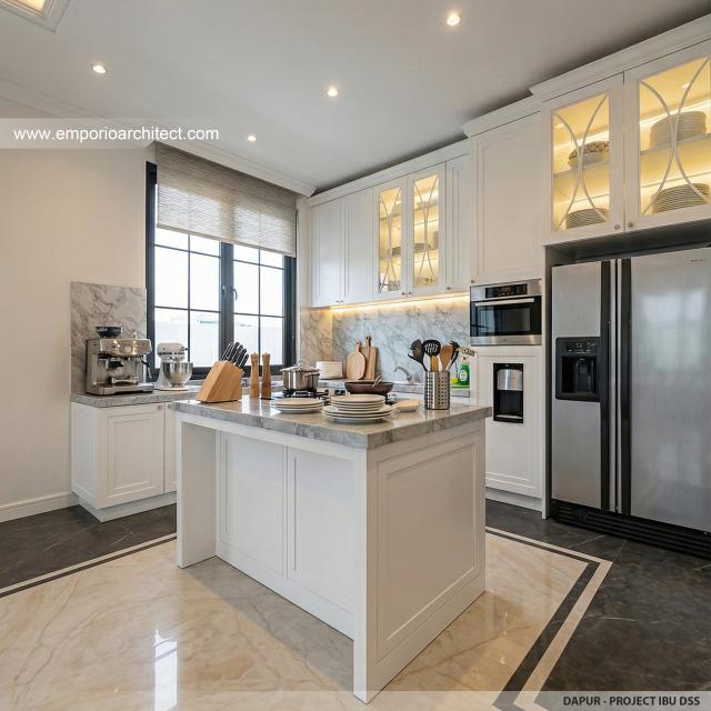 Desain Dapur Rumah Mediteran Klasik 4 Lantai Ibu DSS di Ancol Barat, Jakarta Utara