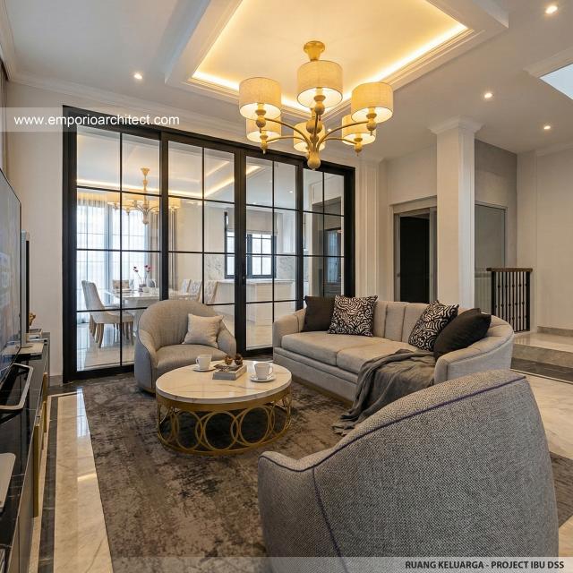Desain Ruang Keluarga Rumah Mediteran Klasik 4 Lantai Ibu DSS di Ancol Barat, Jakarta Utara