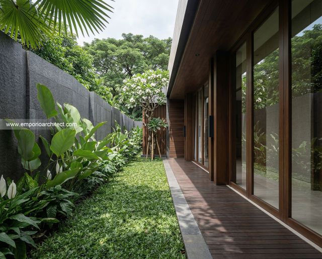 Desain Tampak Detail Samping Rumah Modern 1 Lantai Ibu NBL di Sragen, Jawa Tengah