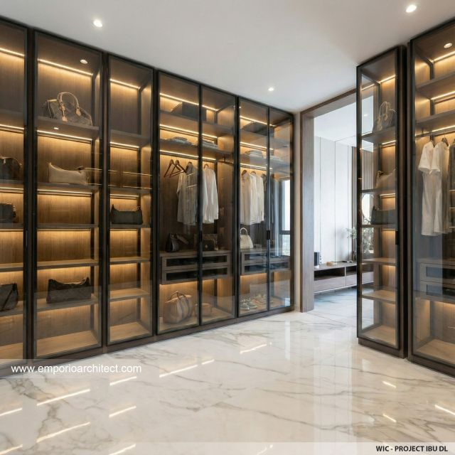 Desain Walk In Closet Rumah Modern 2 Lantai Ibu DL di Cipete, Jakarta Selatan
