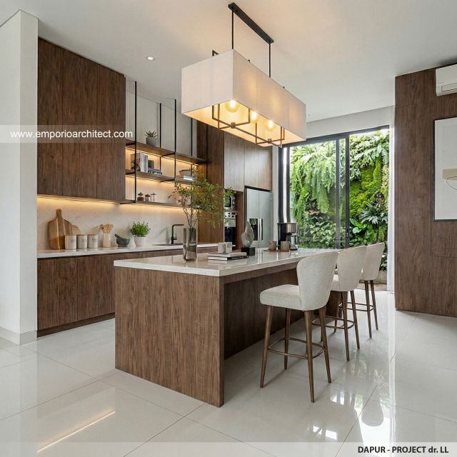 Desain Dapur Rumah Modern 2 Lantai Ibu dr. LL di Pontianak