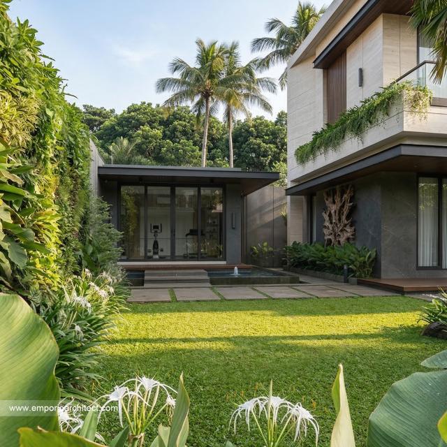 Desain Tampak Detail Belakang 2 Rumah Modern 2 Lantai Bapak MZA di Sulawesi Selatan
