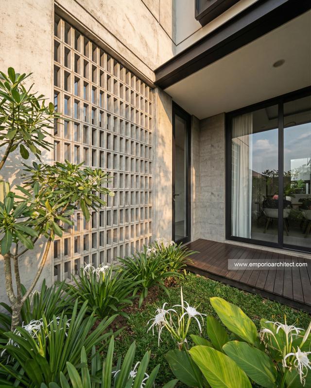 Desain Tampak Detail Depan 4 Rumah Modern 2 Lantai Bapak VF di Surabaya