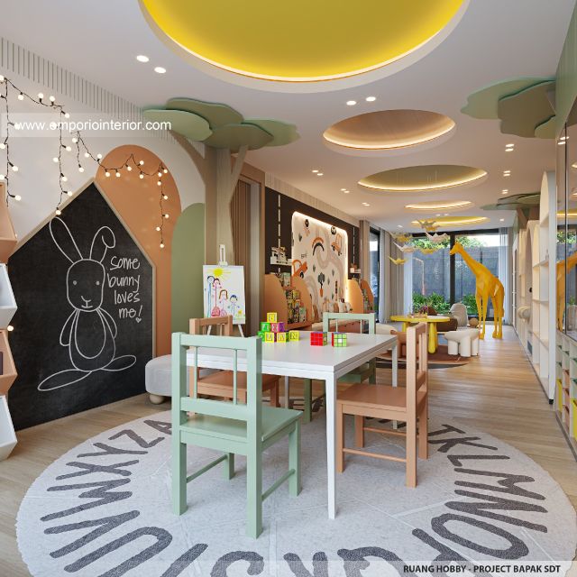 Desain Ruang Hobby Rumah Modern 2 Lantai Bapak SDT di Solo