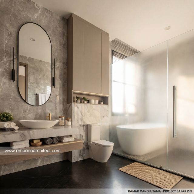 Desain Kamar Mandi Utama Rumah Modern 2 Lantai Bapak ISN di Pontianak