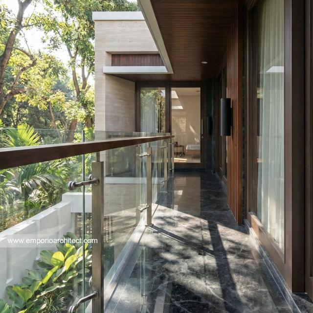 Desain Tampak Detail Belakang Rumah Modern 2 Lantai Ibu IR di Denpasar, Bali