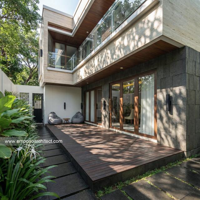 Desain Tampak Belakang Rumah Modern 2 Lantai Ibu IR di Denpasar, Bali