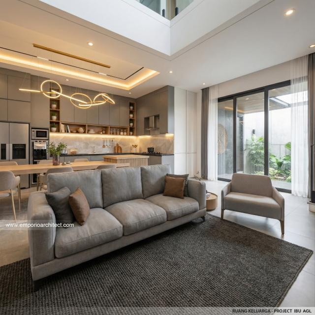 Desain Ruang Keluarga Rumah Modern 2 Lantai Ibu AGL di Surabaya