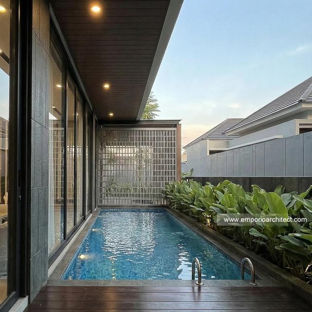 Desain Tampak Detail Samping Rumah Modern 2 Lantai Bapak RS di Banten