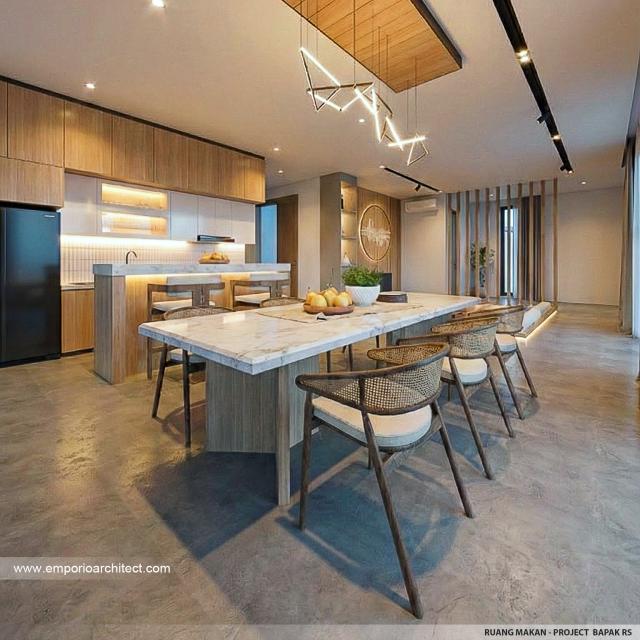 Desain Ruang Makan Rumah Modern 2 Lantai Bapak RS di Banten