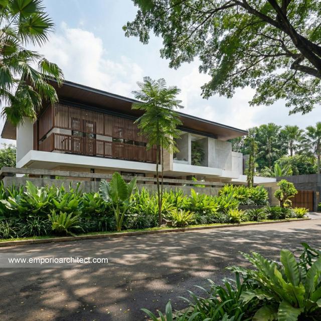 Desain Tampak Depan 3 Rumah Modern 2 Lantai Bapak STO di Makassar, Sulawesi Selatan