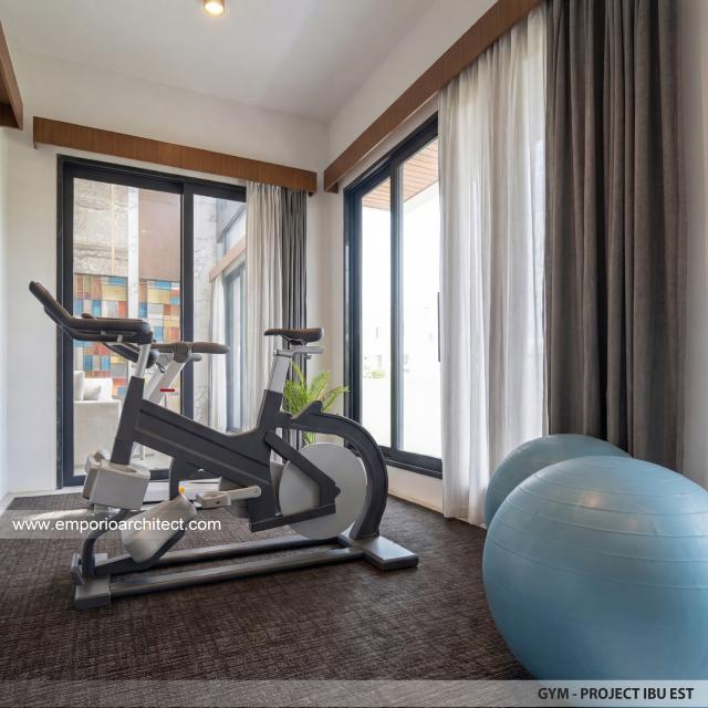 Desain Ruang Gym Rumah Modern 2.5 Lantai Ibu EST di Semarang