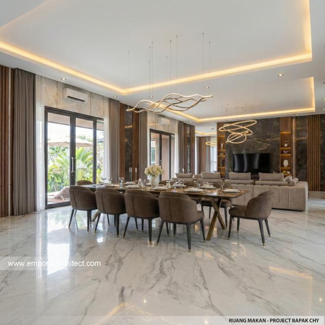 Desain Ruang Makan Rumah Modern 3 Lantai Bapak CHN di Bandung