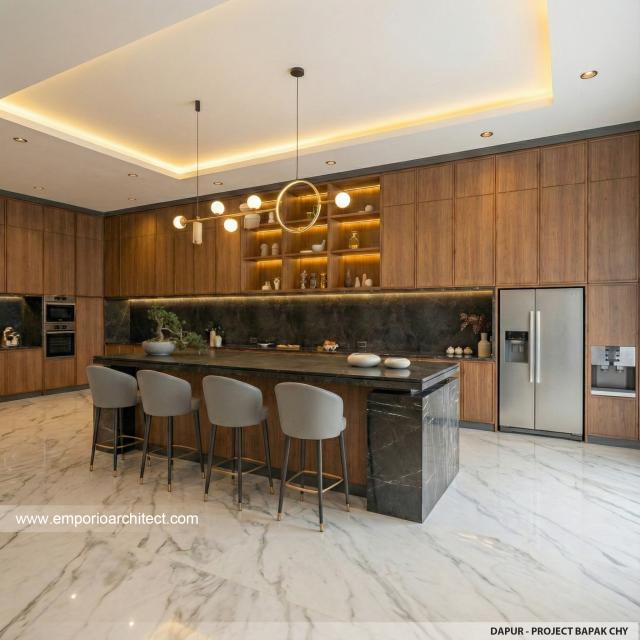 Desain Dapur Rumah Modern 3 Lantai Bapak CHN di Bandung