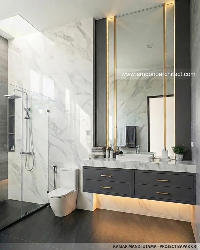 Desain Kamar Mandi Utama Rumah Modern 3 Lantai Bapak CR di PIK 2, Tangerang