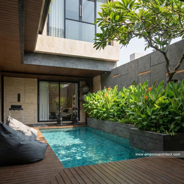 Desain Tampak Detail Belakang 2 Rumah Modern 3 Lantai Bapak RZ di Tegal, Jawa Tengah