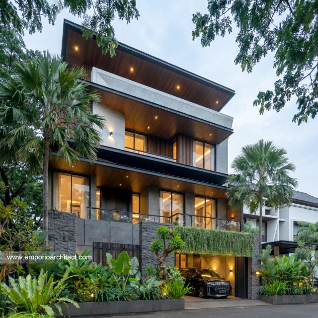 Desain Tampak Depan 3 Rumah Modern 3 Lantai Bapak RNR di Bali