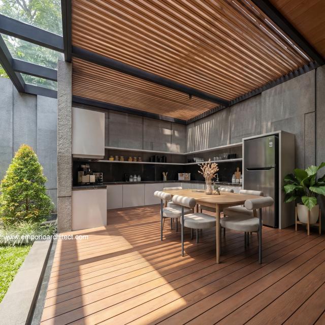Desain Tampak Detail Pantry Belakang Rumah Modern 3 Lantai Ibu LDA II di Surabaya