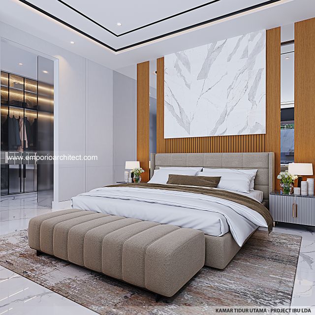 Desain Kamar Tidur Utama Rumah Modern 3 Lantai Ibu LDA di Surabaya