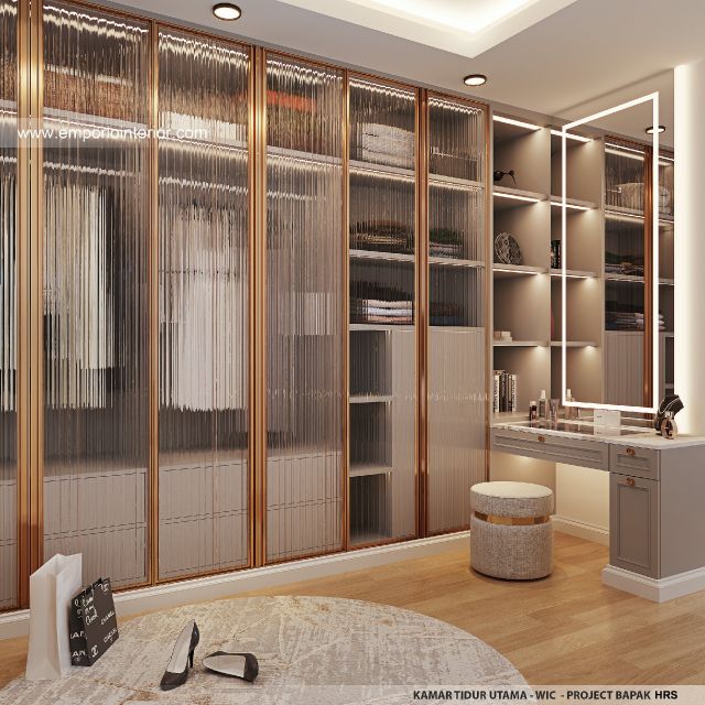 Desain WIC Kamar Tidur Utama Rumah Modern 3 Lantai Bapak HRS II di Medan