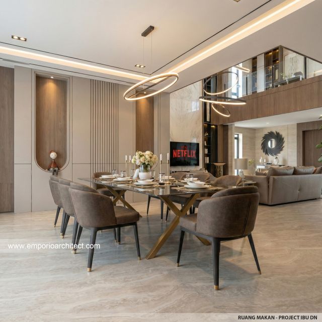 Desain Ruang Makan Rumah Modern 3 Lantai Ibu DN di Semarang