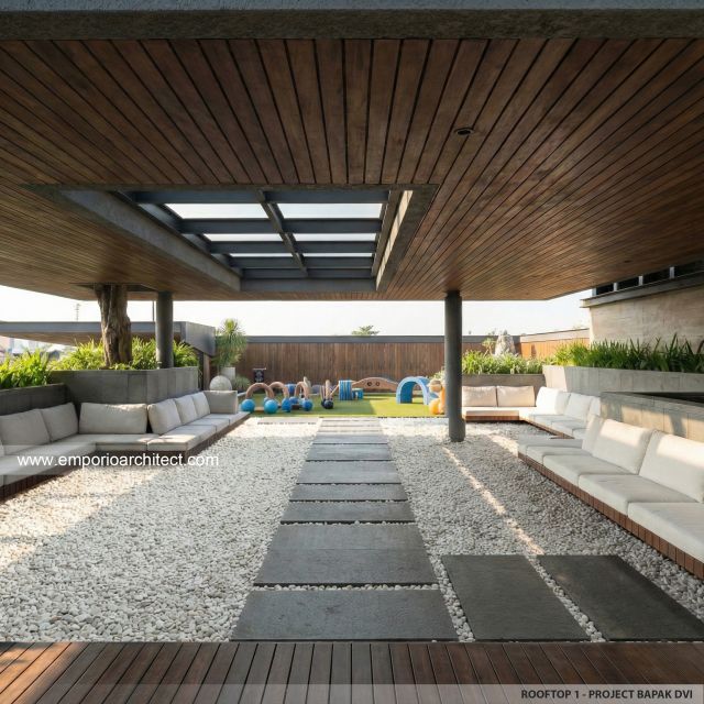 Desain Rooftop Rumah Modern 3 Lantai Bapak DVI di Tangerang