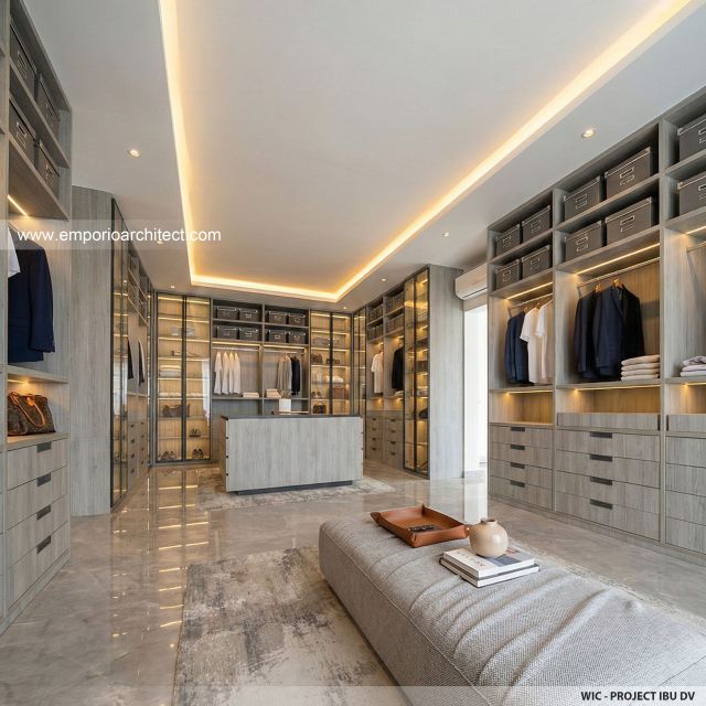 Desain Walk In Closet Rumah Modern 3 Lantai Ibu DV di Jakarta Selatan