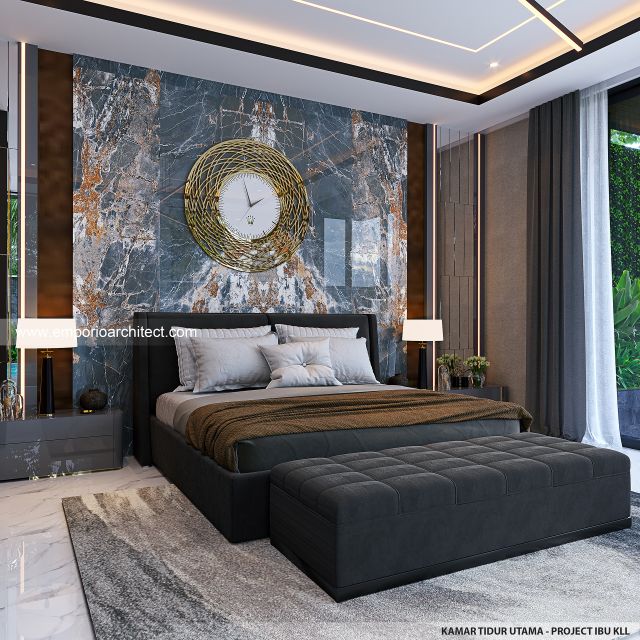 Desain Kamar Tidur Utama Rumah Modern 3 Lantai Ibu KLL di Bandung