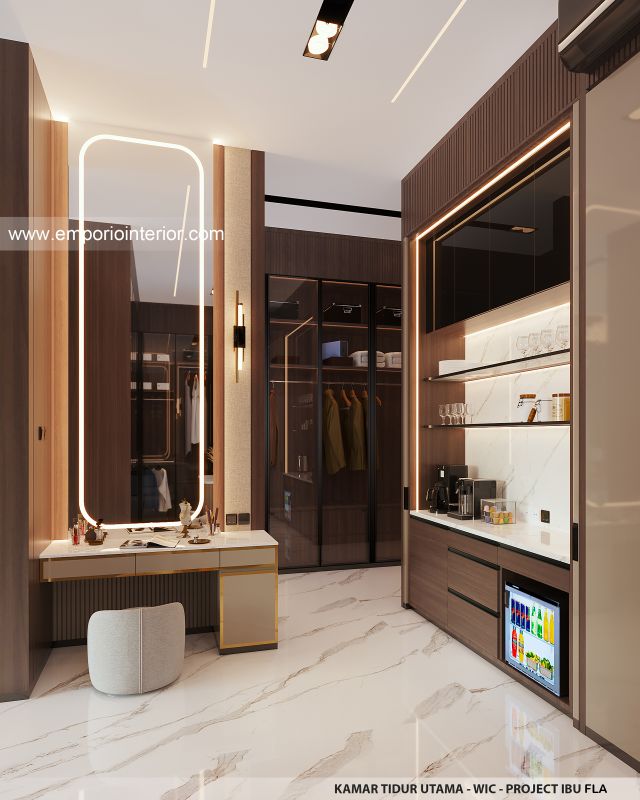 Desain WIC Kamar Tidur Utama Rumah Modern 4 Lantai Ibu FLA di Jakarta