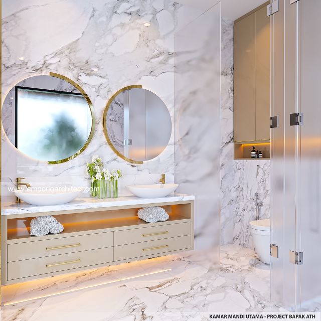 Desain Kamar Mandi Utama Rumah Modern 4 Lantai Bapak HYN di Batam