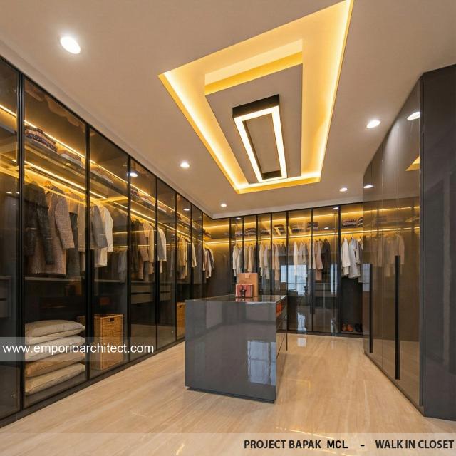 Desain Walk In Closet Rumah Modern 4 Lantai Bapak MCL di BSD, Tangerang Selatan, Banten