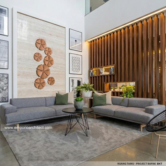 Desain Ruang Tamu Rumah Villa Bali 2 Lantai Bapak BKT di Yogyakarta