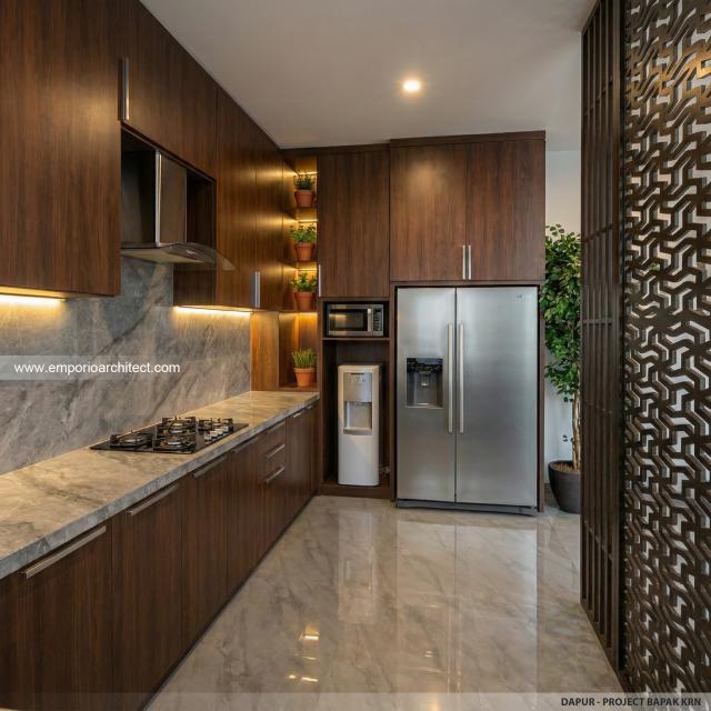 Desain Dapur Rumah Villa Bali 2 Lantai Bapak KRN di Alam Sutera, Tangerang