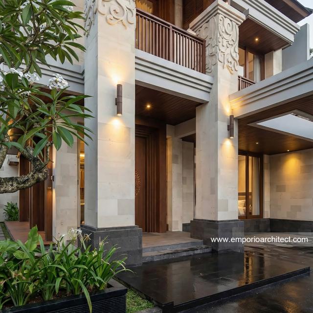 Desain Tampak Detail Depan 4 Rumah Villa Bali 2 Lantai Bapak KRN di Alam Sutera, Tangerang