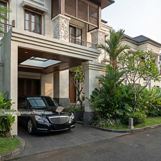 Desain Tampak Detail Depan Rumah Villa Bali 2 Lantai Bapak PRG di Sumatera Utara