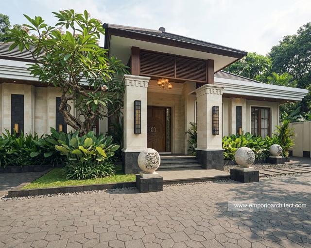 Desain Tampak Detail Depan Rumah Villa Bali Modern 1 Lantai Bapak RDD di Riau