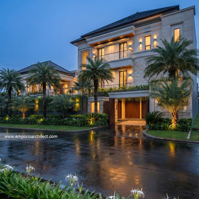 Desain Tampak Belakang Rumah Klasik 2 Lantai Ibu DNA di Cibubur, Jakarta Timur