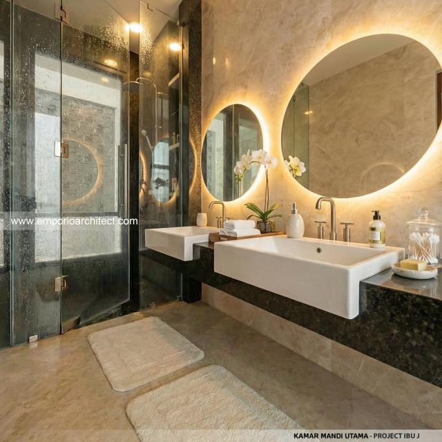 Desain Kamar Mandi Utama Rumah Modern 2 Lantai Mrs. J di Jakarta