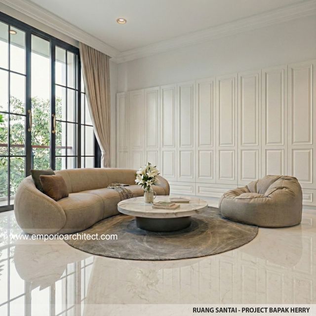 Desain Ruang Santai Rumah Hook Classic 3 Lantai Bapak HRR di Tangerang, Banten