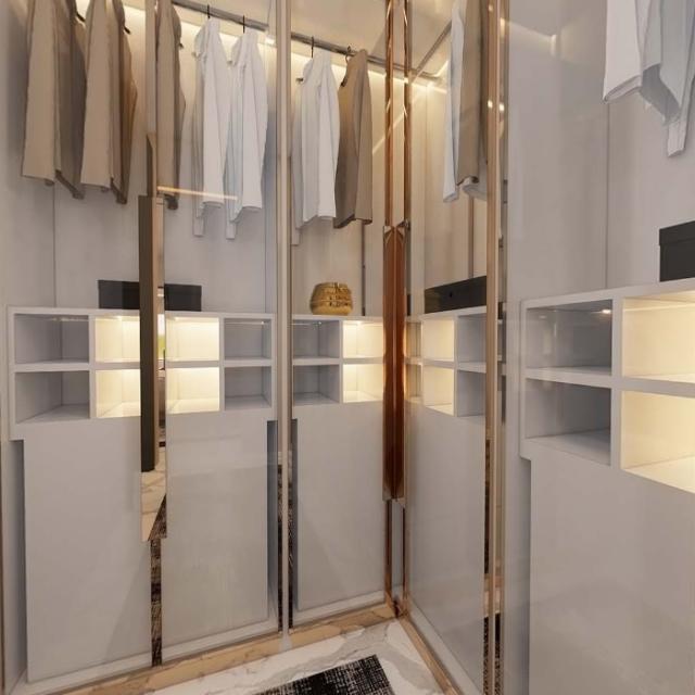 Walk In Closet